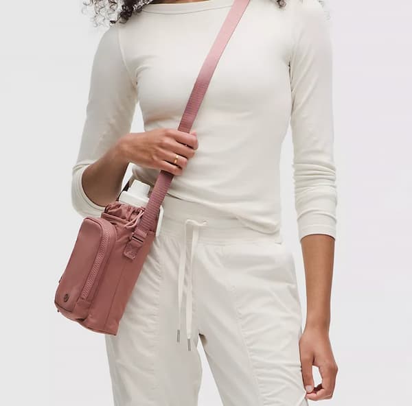 Lululemon Water Bottle Crossbody deal