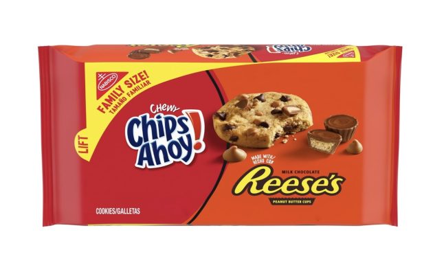 CHIPS AHOY! Chewy Chocolate Chip Cookies with Reese's Peanut Butter Cups, Family Size