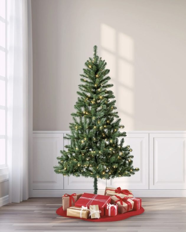 6.5' Pre-Lit Madison Pine Green Artificial Christmas Tree